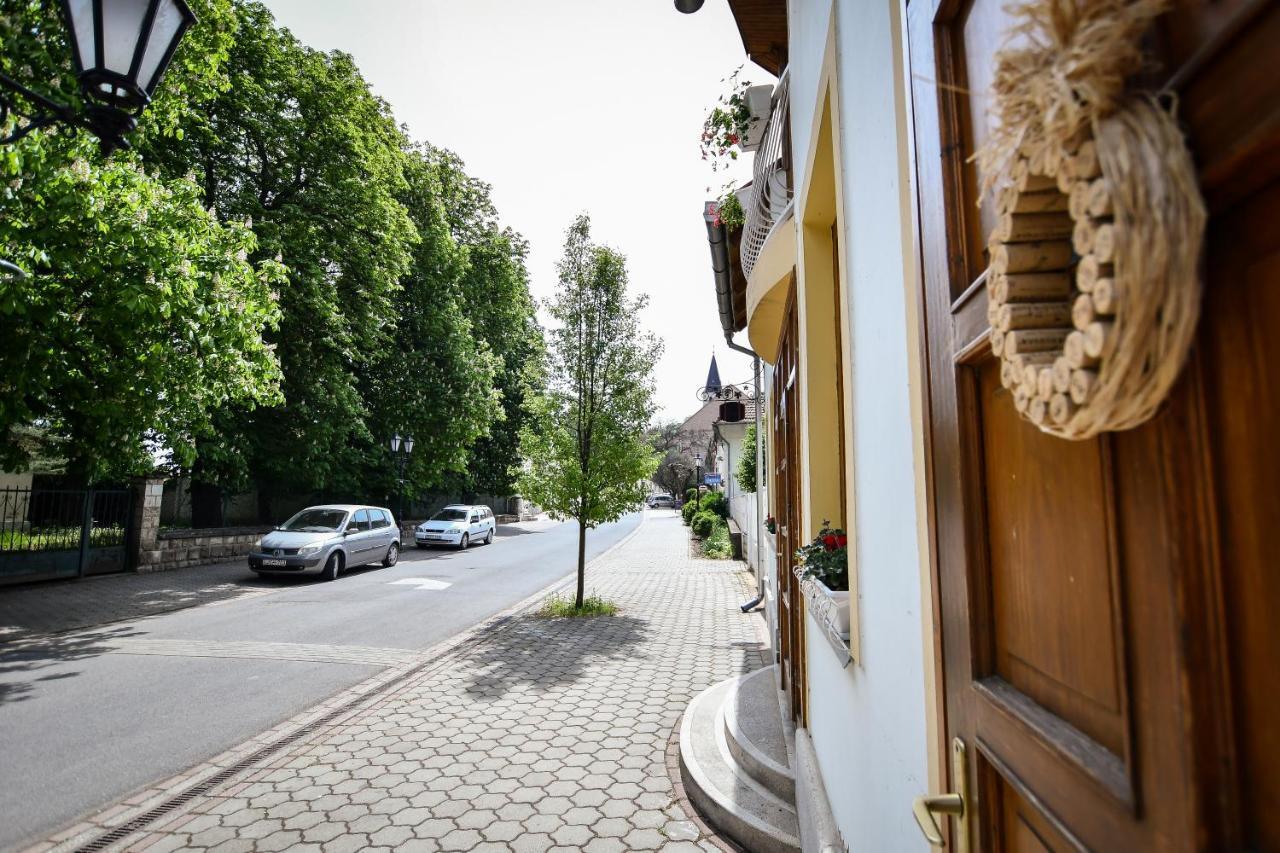 Borálom Apartman Tokaj Exterior foto